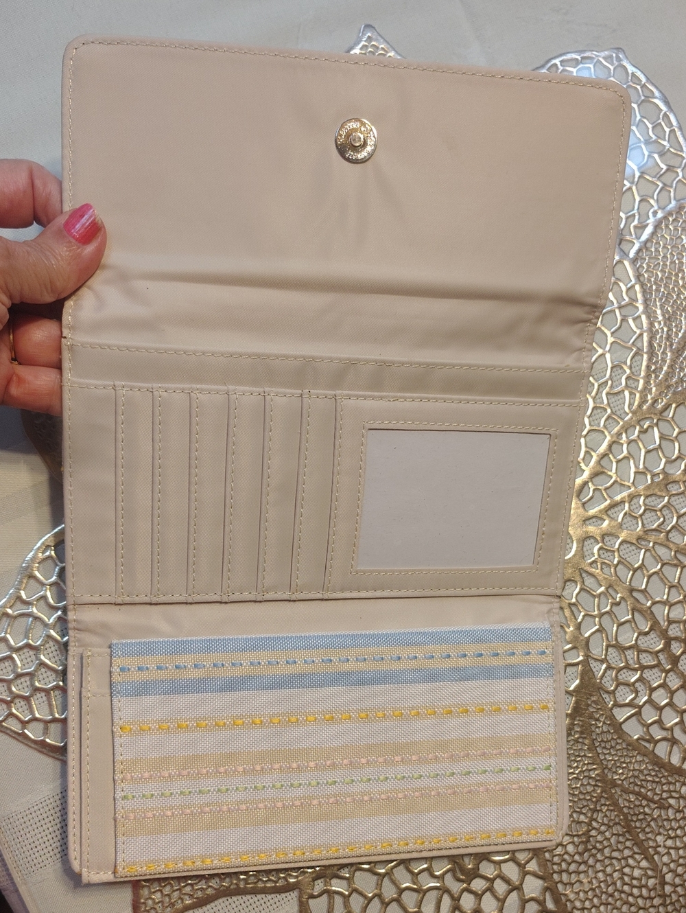 Pretty Full Size Wallet - Picture 5 of 5
